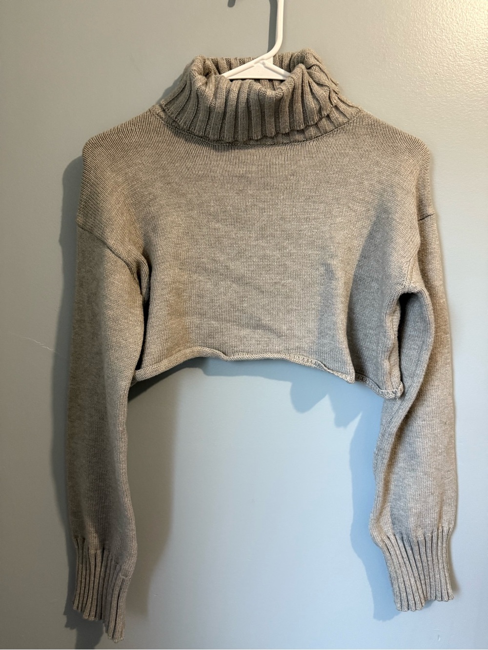 Edikted Grey Cropped Turtleneck Sweater Small